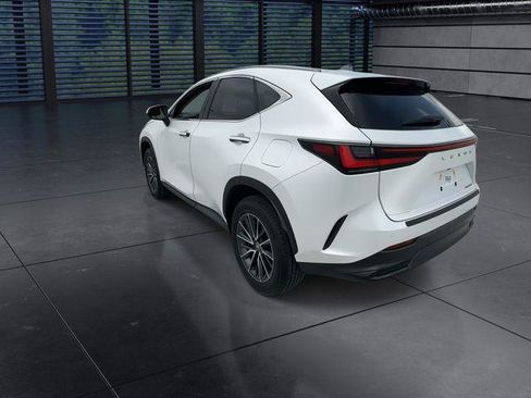Certified 2025 Lexus NX 250 FWD w/ Accessory Package (Z2) image 6