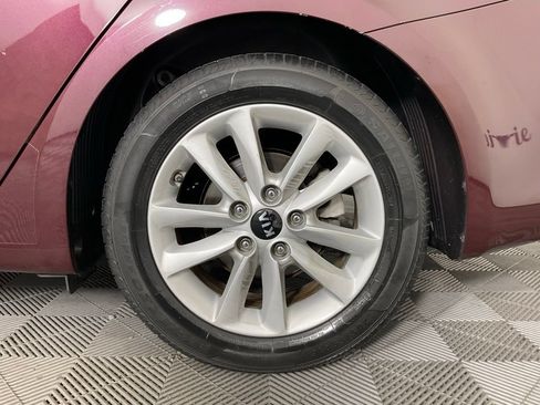 Used 2017 Kia Forte LX w/ LX Popular Package FWD image 10