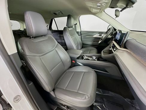 New 2026 Ford Explorer Active w/ Active Comfort Package image 29