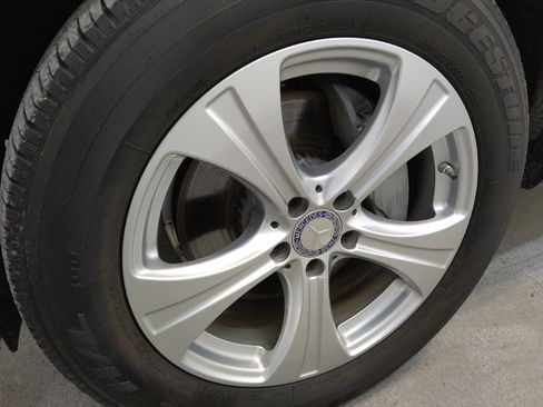 Used 2017 Mercedes-Benz GLC 300 4MATIC w/ Premium 1 Package image 31