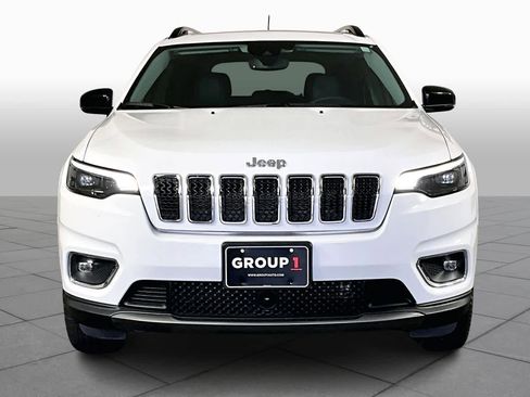 Used 2022 Jeep Cherokee Limited w/ Mopar Interior Package image 4