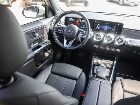 Used 2023 Mercedes-Benz EQB 350 4MATIC SUV image 27