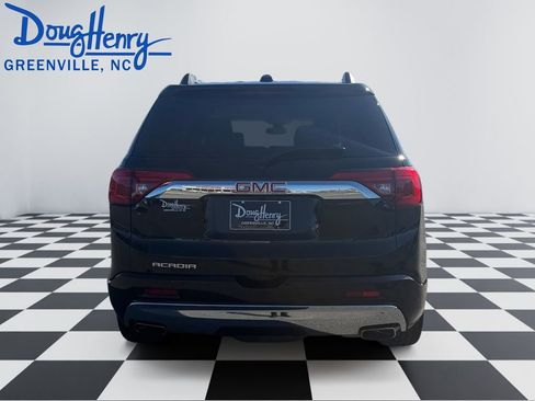 Used 2018 GMC Acadia Denali w/ Technology Package image 4