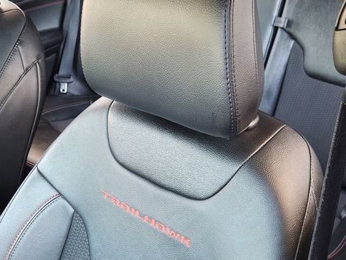 Certified 2024 Jeep Compass Trailhawk AWD/4WD image 17