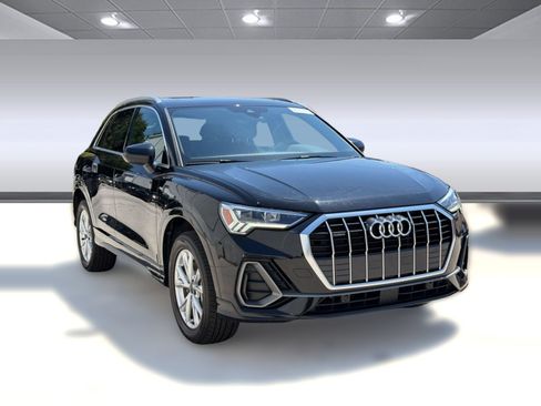 Used 2025 Audi Q3 2.0T Premium AWD/4WD image 7