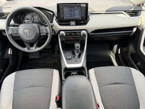 Used 2021 Toyota RAV4 XLE w/ Convenience Package AWD/4WD image 10