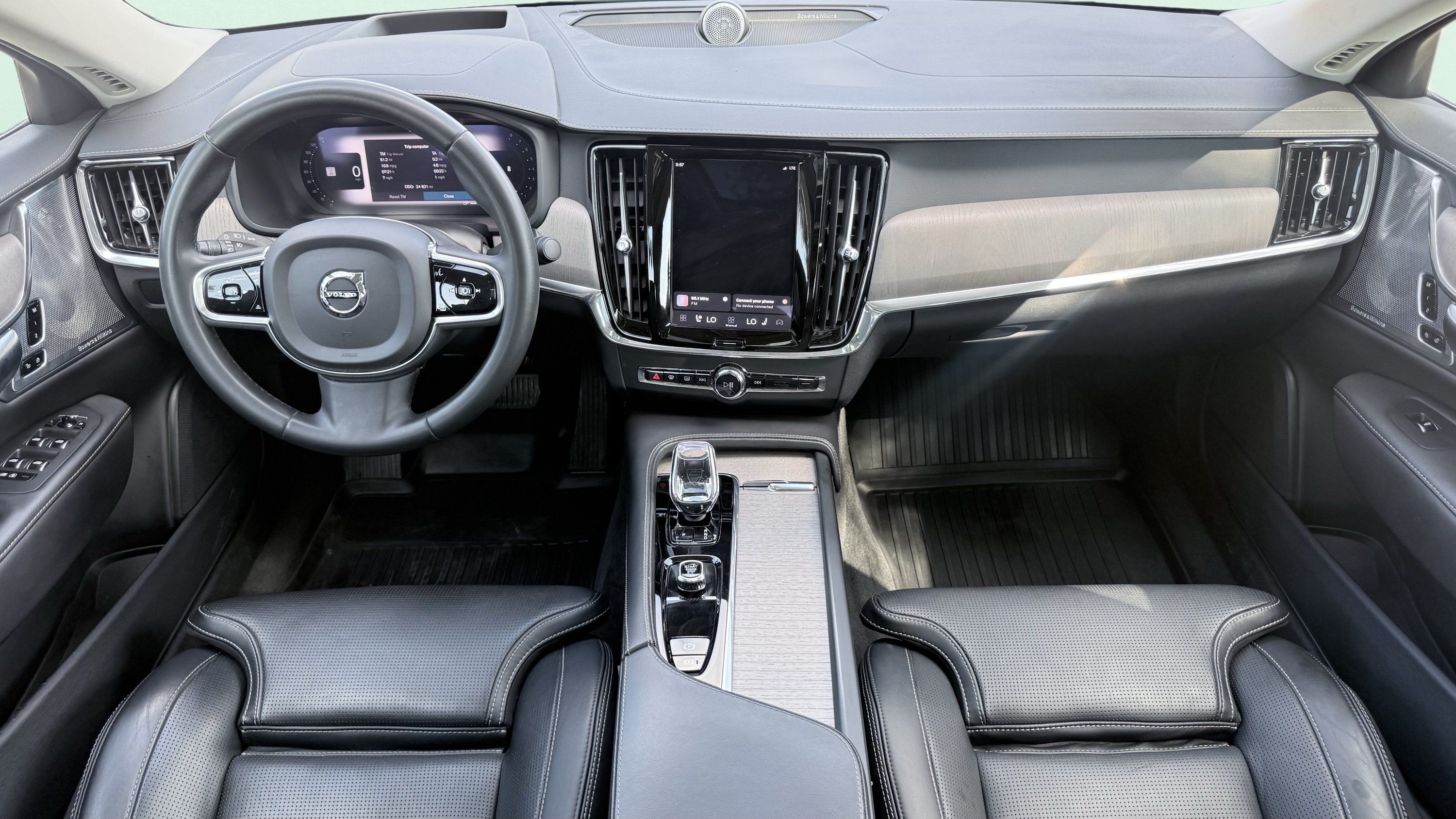 Used 2023 Volvo S90 B6 Ultimate w/ Lounge Package AWD/4WD image 2