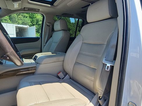 Used 2017 GMC Yukon XL Denali w/ Open Road Package RWD image 21
