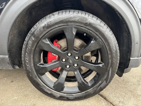 Used 2020 Ford Explorer ST w/ ST Street Pack image 10