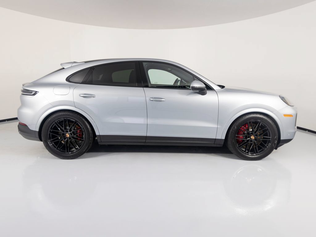 Certified 2026 Porsche Cayenne S AWD/4WD image 12