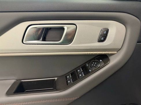 New 2026 Ford Explorer Active image 15