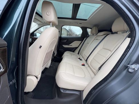 Used 2018 Jaguar F-PACE Prestige image 31