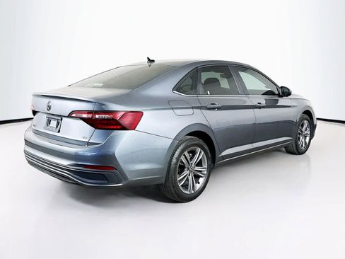 Used 2024 Volkswagen Jetta SE FWD image 24
