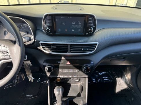 Used 2019 Hyundai Tucson SE AWD/4WD image 2