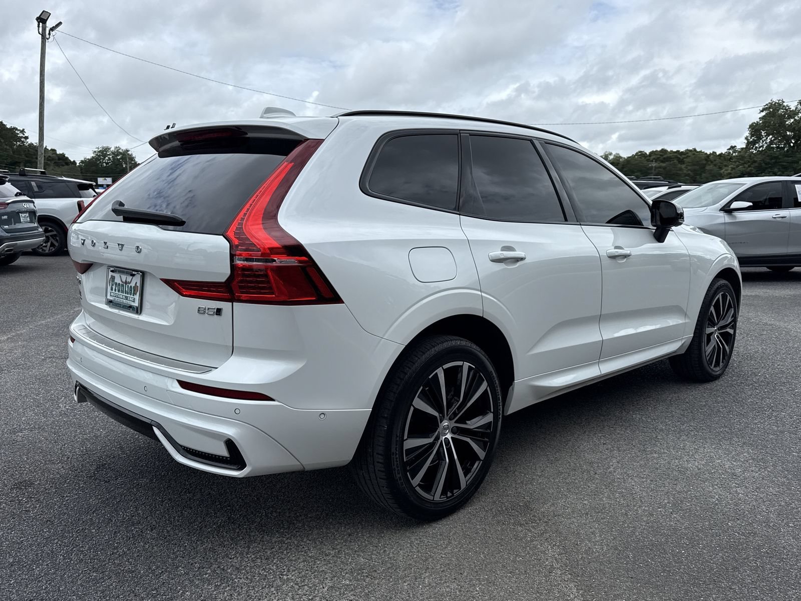Used 2023 Volvo XC60 B5 Plus w/ Climate Package AWD/4WD image 5