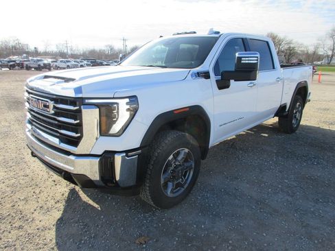 New 2026 GMC Sierra 2500 SLT AWD/4WD image 10