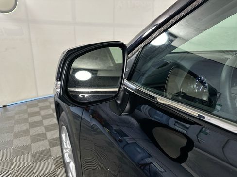 Used 2023 Toyota Highlander L FWD image 10