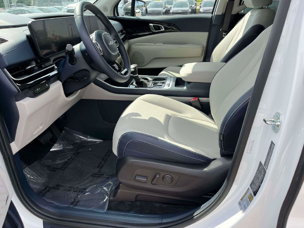 Certified 2026 Kia Carnival SX Prestige FWD image 18