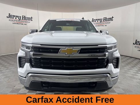 Used 2025 Chevrolet Silverado 1500 LT image 3