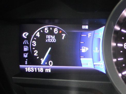 Used 2013 Ford Explorer XLT FWD image 12