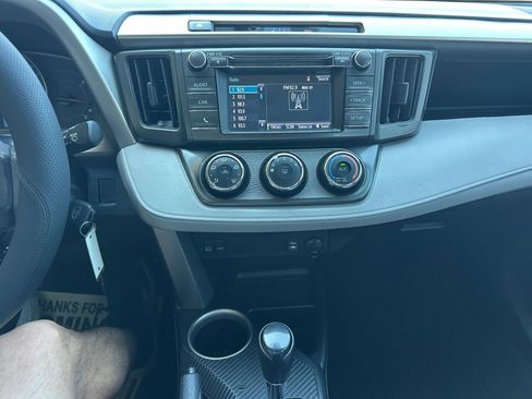 Used 2014 Toyota RAV4 LE image 13
