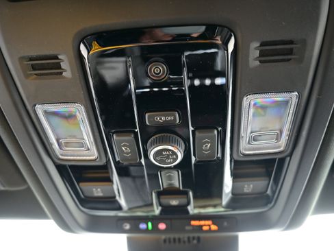 New 2026 GMC Yukon XL AT4 Ultimate w/ LPO, Floor Liner Package image 38