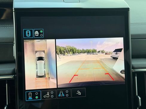 Used 2025 GMC Yukon Denali AWD/4WD image 35
