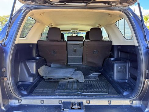 Used 2011 Toyota 4Runner SR5 image 16