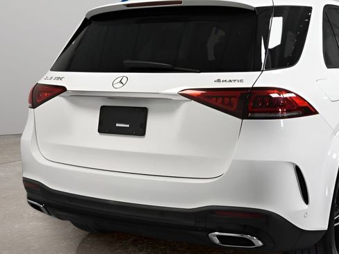 Used 2020 Mercedes-Benz GLE 350 GLE 350 w/ AMG Line Exterior image 3