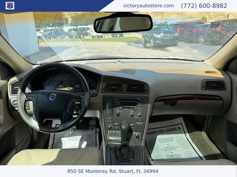 Used 2001 Volvo V70 2.4 FWD image 3