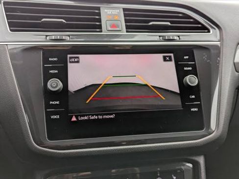 Used 2024 Volkswagen Tiguan SE FWD image 28