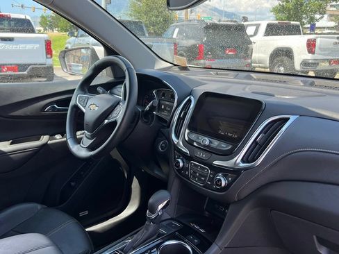 Used 2024 Chevrolet Equinox Premier AWD/4WD image 18