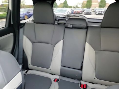 Certified 2025 Subaru Forester Limited image 32