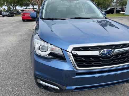 Used 2017 Subaru Forester 2.5i Touring AWD/4WD image 14