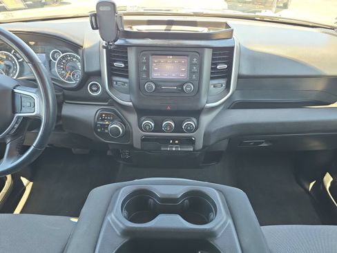 Used 2020 RAM 1500 Big Horn AWD/4WD image 11