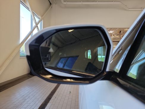 Used 2025 BMW X3 xDrive30i w/ Premium Package AWD/4WD image 10