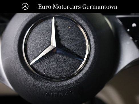 Used 2026 Mercedes-Benz GLC 300 4MATIC image 13