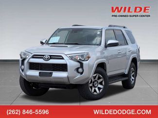 Used 2020 Toyota 4Runner TRD Off-Road AWD/4WD video 1