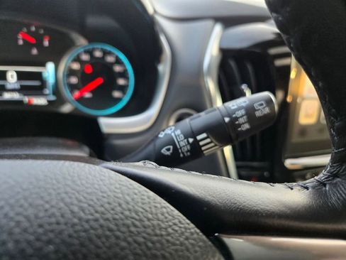 Used 2018 Chevrolet Traverse LT image 20