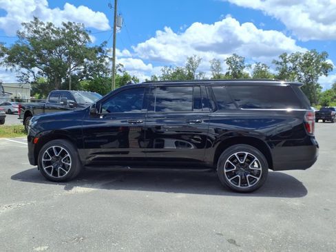 Used 2024 Chevrolet Suburban RST w/ Luxury Package AWD/4WD image 4