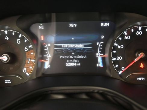 Used 2024 Jeep Compass Trailhawk AWD/4WD image 7