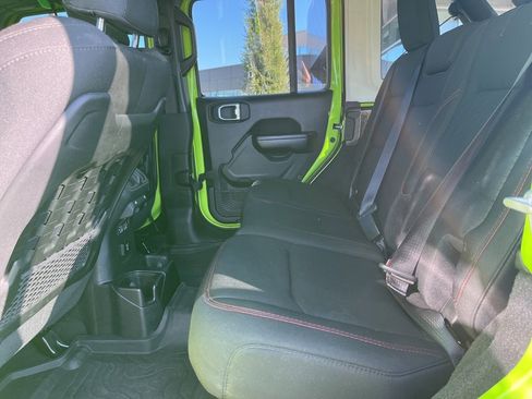 Used 2021 Jeep Wrangler Unlimited Rubicon image 12