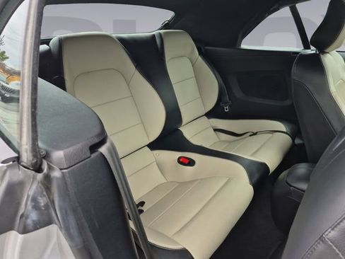 Used 2019 Ford Mustang Premium image 18