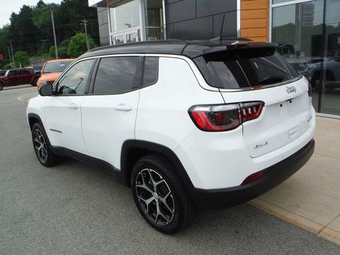 Used 2024 Jeep Compass Limited AWD/4WD image 15