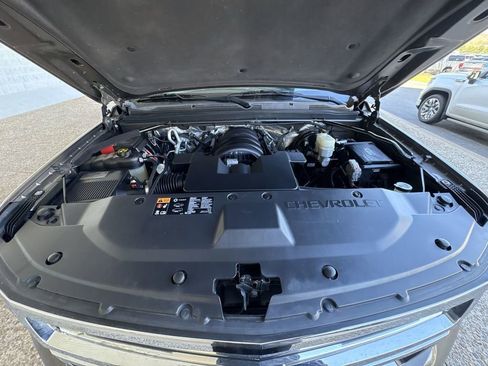 Used 2015 Chevrolet Suburban LTZ image 31