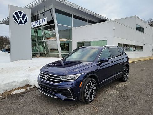 Certified 2022 Volkswagen Tiguan SEL R-Line image 1