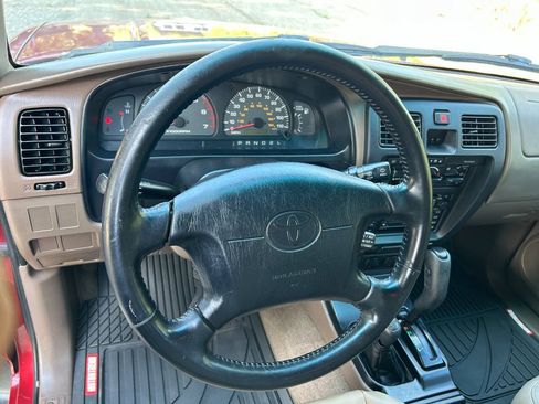 Used 2000 Toyota 4Runner SR5 w/ Upgrade Value Pkg 2 AWD/4WD image 24