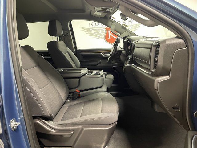 Used 2024 Chevrolet Silverado 1500 LT AWD/4WD image 22