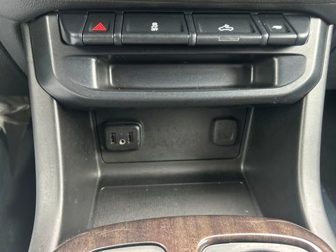 Certified 2021 GMC Canyon Elevation image 28