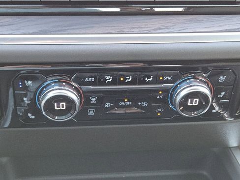 New 2026 GMC Sierra 2500 SLT w/ SLT Premium Package image 10